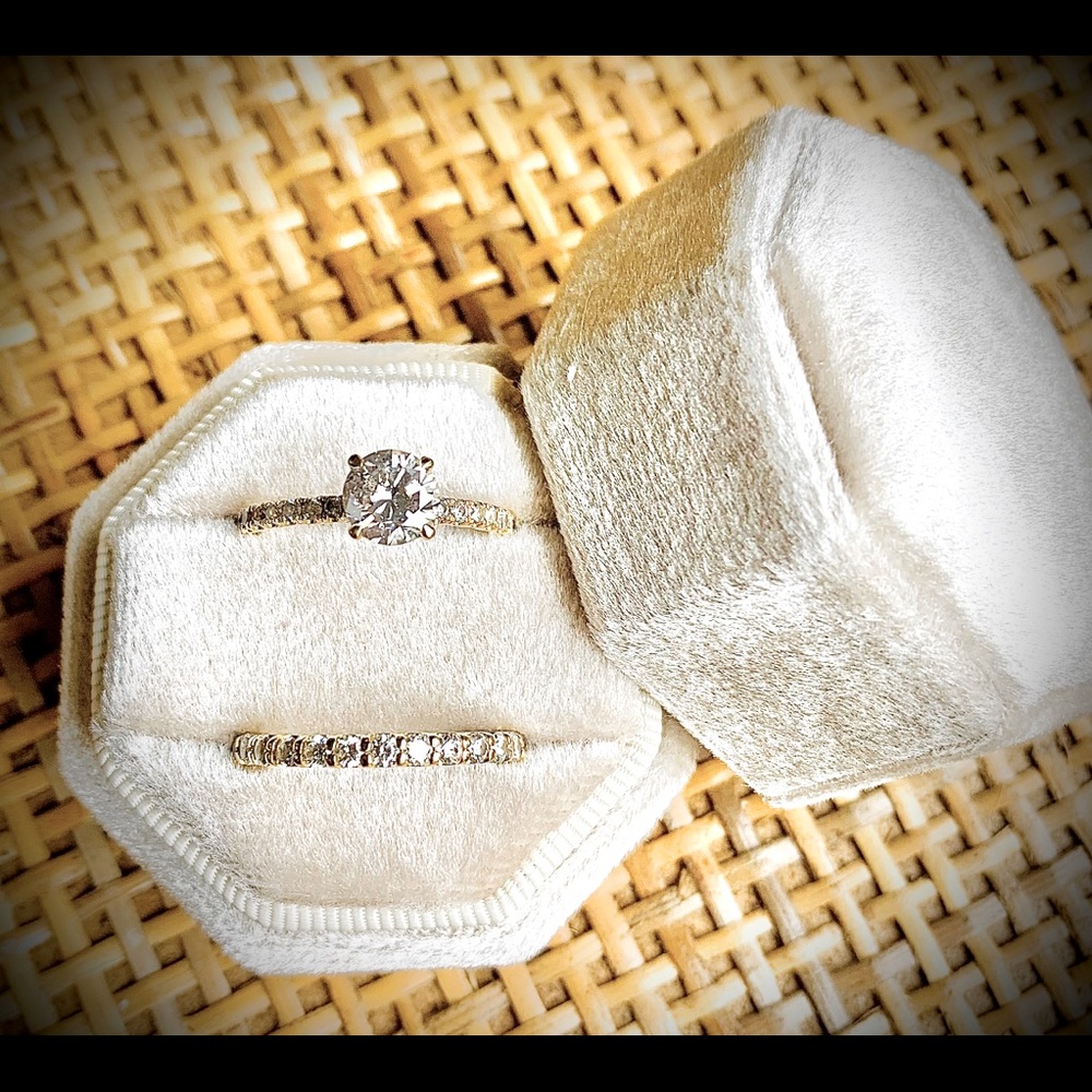 1ct Diamond engagement ring and wedding band